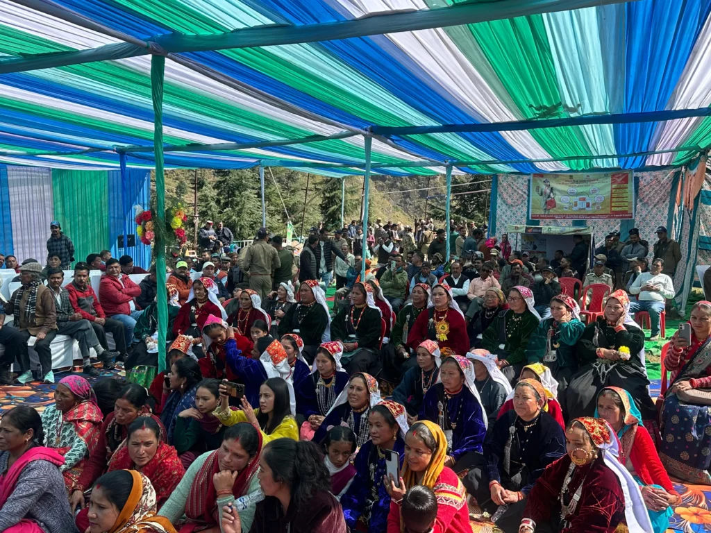 🌱 चिपको आंदोलन की प्रणेता गौरा देवी की 100वीं जयंती पर विशेष डाक टिकट और आवरण विमोचित